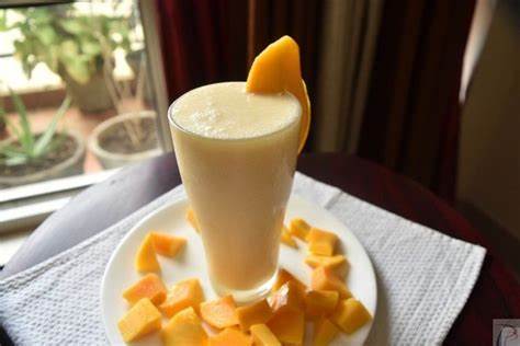 आम(Mango) की लस्सी